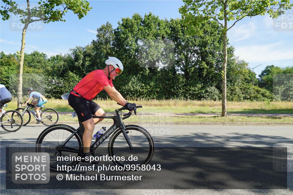 09.08.2026 - GEWOBA Citytriathlon Bremen Michael Burmester http://msf.ph/oto/9958043 09.08.2026 10:34:58 Radfahren 95, 137, 207, 209, 399, 439, 461, 501, 513, 514 meine-sportfotos.de