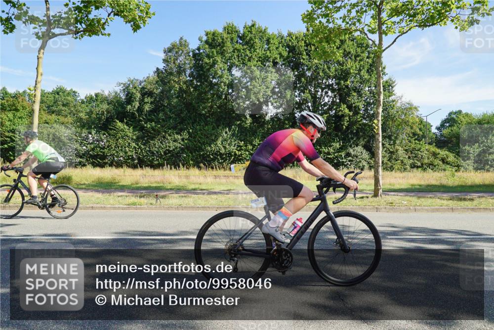 09.08.2026 - GEWOBA Citytriathlon Bremen Michael Burmester http://msf.ph/oto/9958046 09.08.2026 10:35:01 Radfahren 95, 137, 207, 439, 461, 501, 513, 514, 527 meine-sportfotos.de