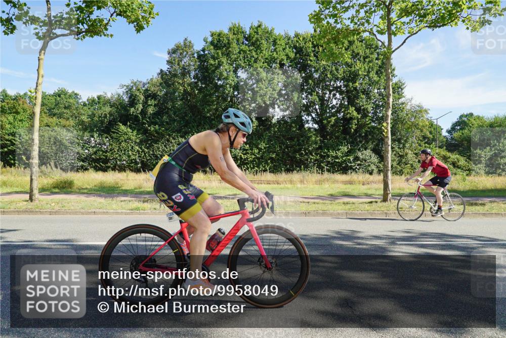 09.08.2026 - GEWOBA Citytriathlon Bremen Michael Burmester http://msf.ph/oto/9958049 09.08.2026 10:35:05 Radfahren 95, 143, 207, 446, 461, 476, 501, 513, 514, 527 meine-sportfotos.de