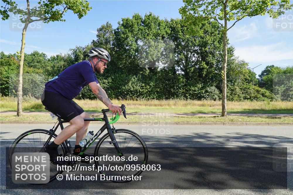 09.08.2026 - GEWOBA Citytriathlon Bremen Michael Burmester http://msf.ph/oto/9958063 09.08.2026 10:35:18 Radfahren 3, 27, 129, 143, 169, 195, 243, 326, 436, 440, 446, 467, 473, 476, 487, 527 meine-sportfotos.de