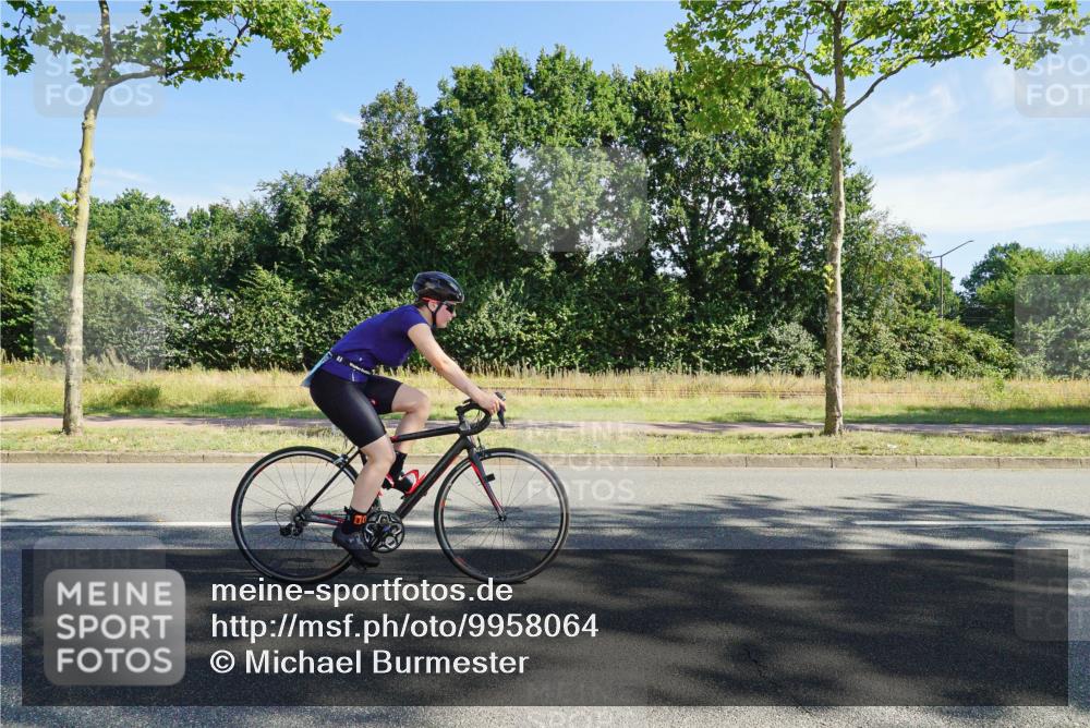 09.08.2026 - GEWOBA Citytriathlon Bremen Michael Burmester http://msf.ph/oto/9958064 09.08.2026 10:35:19 Radfahren 3, 27, 129, 143, 169, 175, 195, 243, 326, 436, 440, 446, 467, 473, 476, 487, 527 meine-sportfotos.de