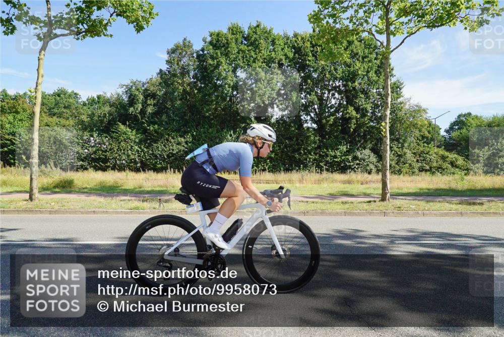 09.08.2026 - GEWOBA Citytriathlon Bremen Michael Burmester http://msf.ph/oto/9958073 09.08.2026 10:35:26 Radfahren 3, 15, 27, 57, 87, 129, 169, 175, 189, 195, 243, 326, 361, 436, 440, 467, 473, 487, 504 meine-sportfotos.de