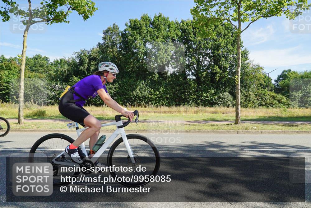 09.08.2026 - GEWOBA Citytriathlon Bremen Michael Burmester http://msf.ph/oto/9958085 09.08.2026 10:35:40 Radfahren 15, 37, 43, 57, 87, 107, 119, 141, 181, 189, 217, 361, 423, 504, 509 meine-sportfotos.de