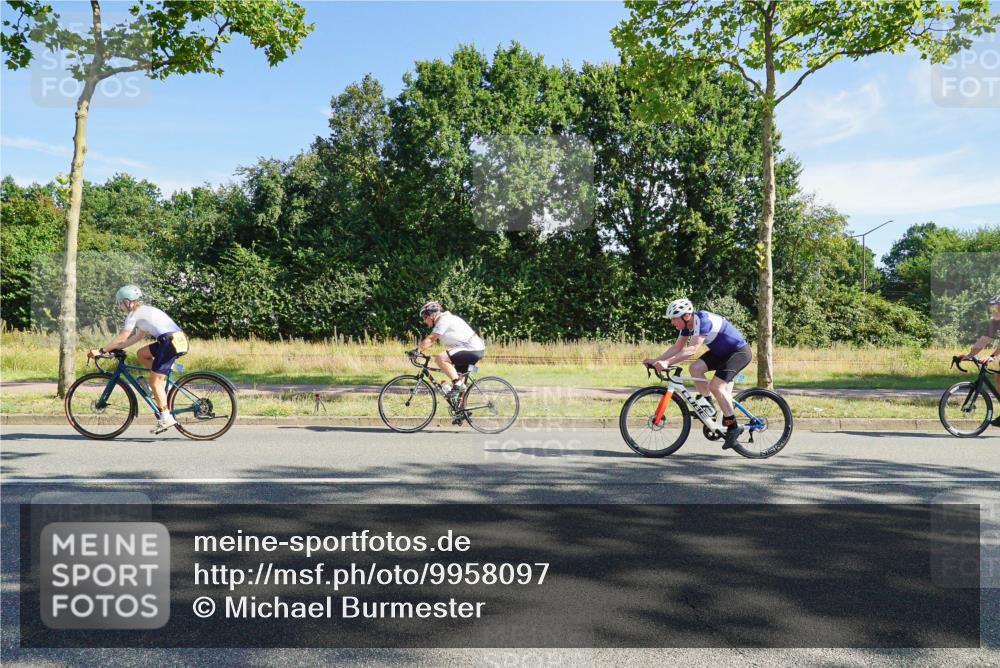 09.08.2026 - GEWOBA Citytriathlon Bremen Michael Burmester http://msf.ph/oto/9958097 09.08.2026 10:35:52 Radfahren 17, 29, 37, 89, 107, 109, 119, 123, 151, 153, 167, 181, 187, 201, 217, 241, 423, 444, 462, 466, 471, 494, 509 meine-sportfotos.de