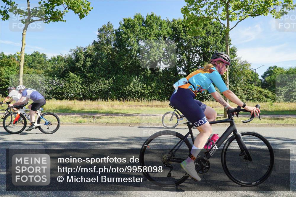 09.08.2026 - GEWOBA Citytriathlon Bremen Michael Burmester http://msf.ph/oto/9958098 09.08.2026 10:35:52 Radfahren 17, 29, 37, 89, 107, 109, 119, 123, 151, 153, 167, 181, 187, 201, 217, 241, 423, 444, 462, 466, 471, 494, 509 meine-sportfotos.de