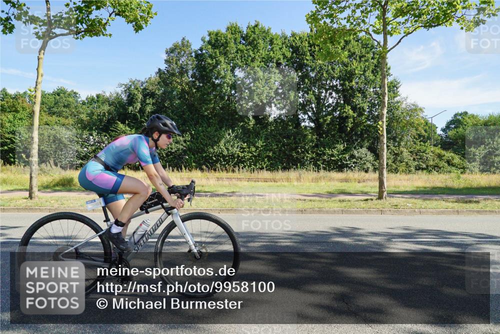 09.08.2026 - GEWOBA Citytriathlon Bremen Michael Burmester http://msf.ph/oto/9958100 09.08.2026 10:35:54 Radfahren 17, 29, 89, 107, 109, 119, 123, 151, 153, 167, 187, 201, 241, 444, 462, 466, 471, 494, 509 meine-sportfotos.de