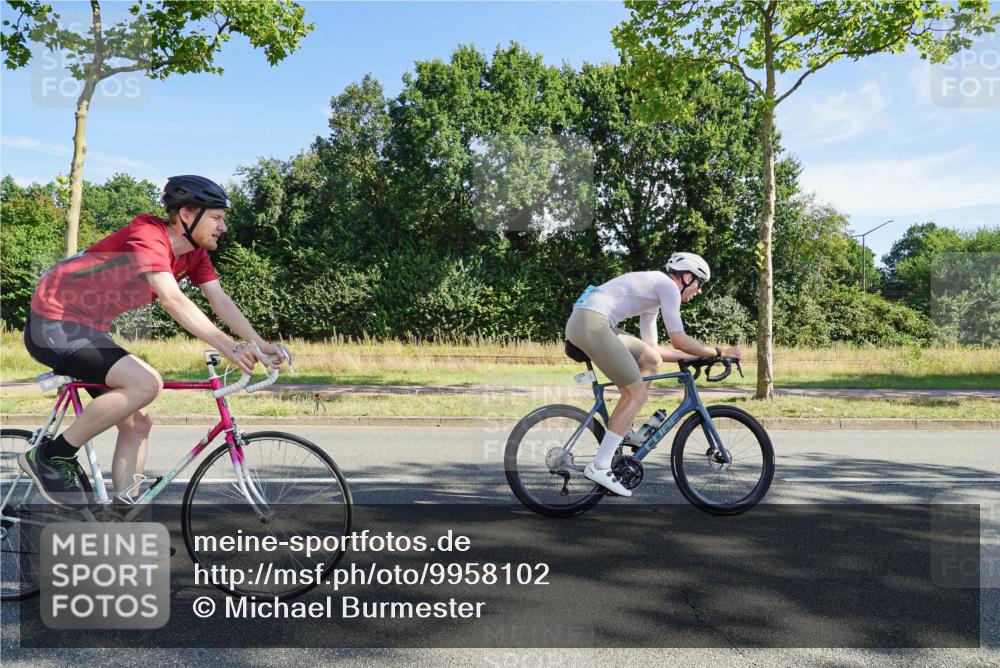 09.08.2026 - GEWOBA Citytriathlon Bremen Michael Burmester http://msf.ph/oto/9958102 09.08.2026 10:35:55 Radfahren 17, 29, 89, 107, 109, 119, 123, 151, 153, 167, 187, 201, 241, 444, 462, 466, 471, 494, 509 meine-sportfotos.de