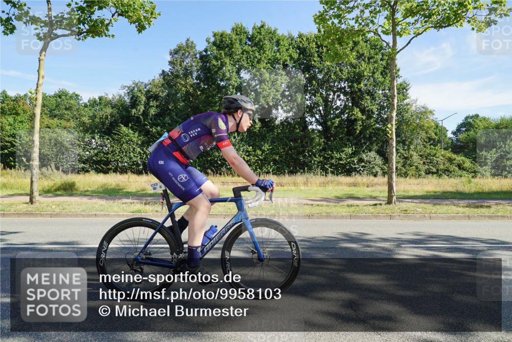 09.08.2026 - GEWOBA Citytriathlon Bremen Michael Burmester http://msf.ph/oto/9958103 09.08.2026 10:35:56 Radfahren 17, 29, 89, 107, 109, 119, 123, 151, 153, 167, 187, 201, 241, 444, 462, 466, 471, 494, 509 meine-sportfotos.de