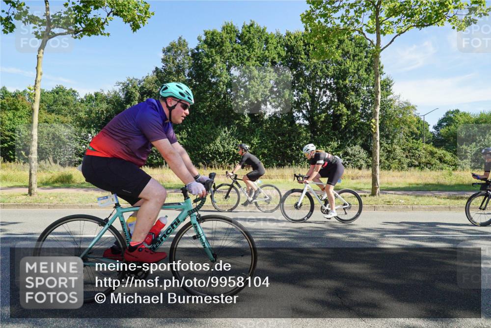 09.08.2026 - GEWOBA Citytriathlon Bremen Michael Burmester http://msf.ph/oto/9958104 09.08.2026 10:35:58 Radfahren 17, 29, 89, 107, 109, 119, 123, 151, 153, 167, 187, 201, 241, 444, 462, 466, 471, 494 meine-sportfotos.de