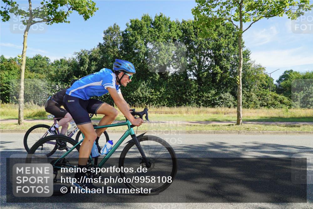 09.08.2026 - GEWOBA Citytriathlon Bremen Michael Burmester http://msf.ph/oto/9958108 09.08.2026 10:36:02 Radfahren 89, 109, 123, 151, 153, 167, 187, 241, 390, 444, 462, 466, 471, 480, 494 meine-sportfotos.de