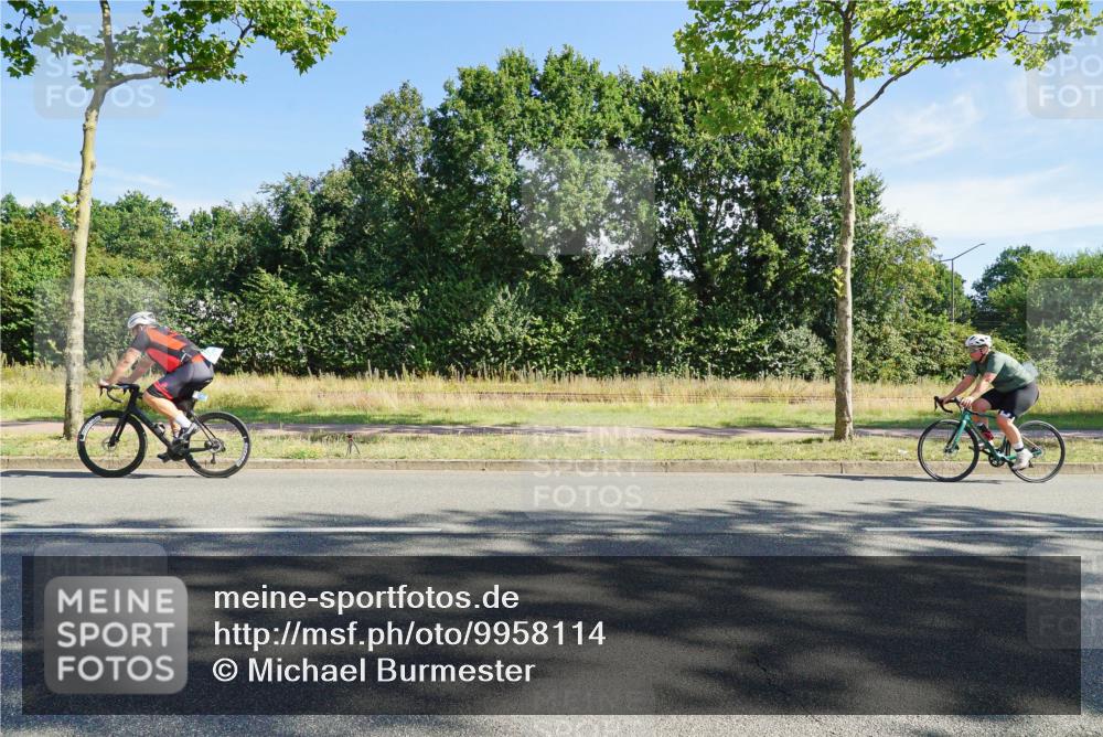 09.08.2026 - GEWOBA Citytriathlon Bremen Michael Burmester http://msf.ph/oto/9958114 09.08.2026 10:36:11 Radfahren 23, 153, 187, 390, 444, 460, 466, 480, 530 meine-sportfotos.de