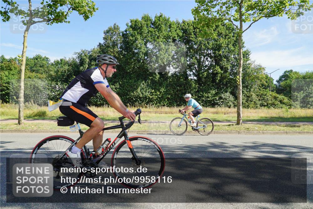 09.08.2026 - GEWOBA Citytriathlon Bremen Michael Burmester http://msf.ph/oto/9958116 09.08.2026 10:36:13 Radfahren 23, 390, 460, 480, 530 meine-sportfotos.de