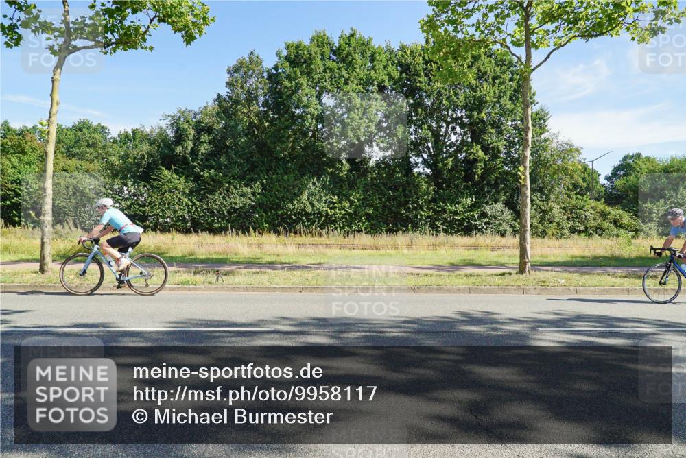 09.08.2026 - GEWOBA Citytriathlon Bremen Michael Burmester http://msf.ph/oto/9958117 09.08.2026 10:36:13 Radfahren 23, 390, 460, 480, 530 meine-sportfotos.de