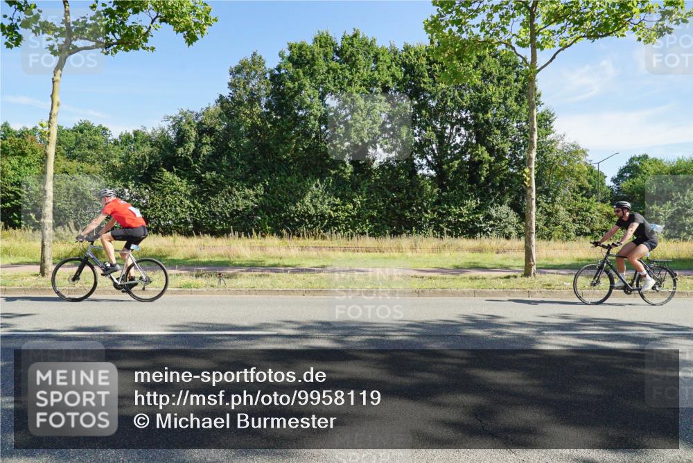 09.08.2026 - GEWOBA Citytriathlon Bremen Michael Burmester http://msf.ph/oto/9958119 09.08.2026 10:36:16 Radfahren 23, 139, 233, 390, 460, 480, 530 meine-sportfotos.de