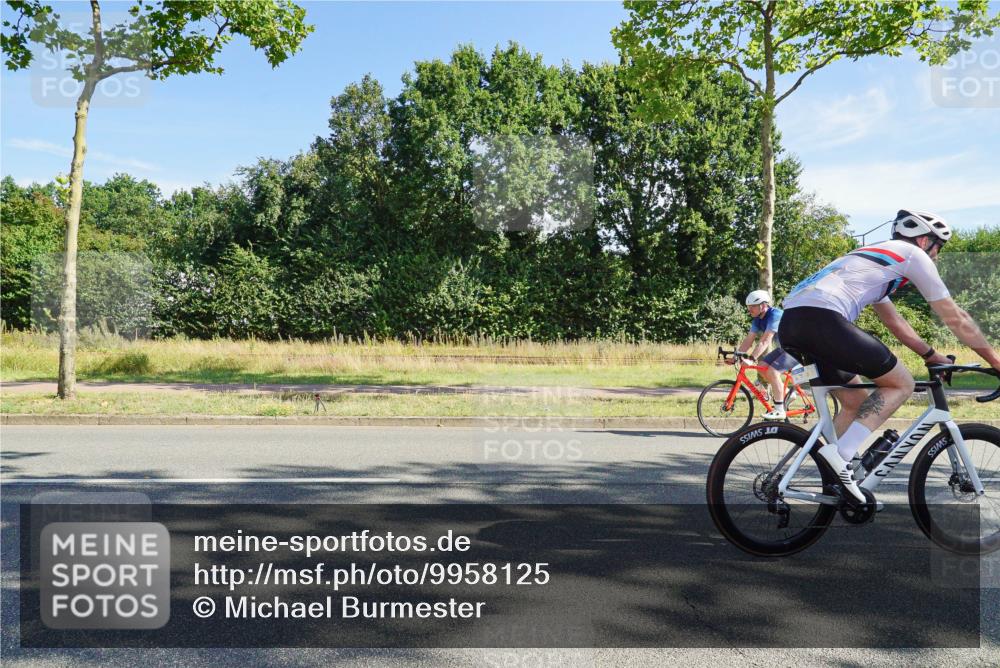 09.08.2026 - GEWOBA Citytriathlon Bremen Michael Burmester http://msf.ph/oto/9958125 09.08.2026 10:36:25 Radfahren 21, 23, 135, 139, 163, 179, 211, 223, 233, 460, 530 meine-sportfotos.de