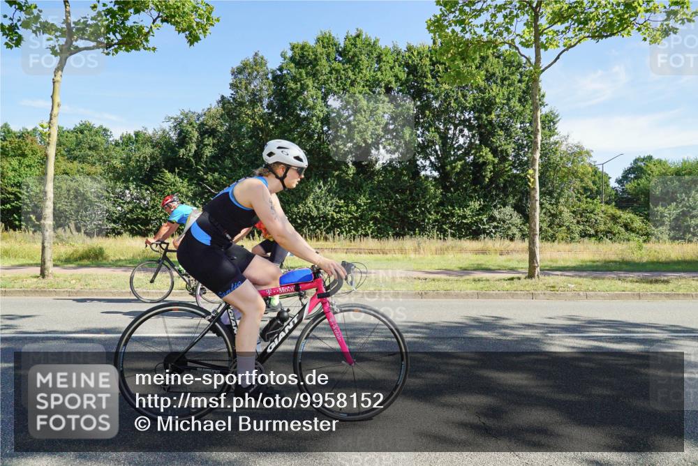 09.08.2026 - GEWOBA Citytriathlon Bremen Michael Burmester http://msf.ph/oto/9958152 09.08.2026 10:37:16 Radfahren 53, 55, 61, 113, 155, 287, 451, 459 meine-sportfotos.de