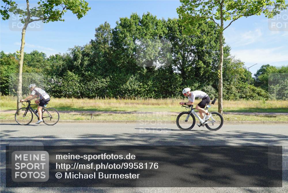 09.08.2026 - GEWOBA Citytriathlon Bremen Michael Burmester http://msf.ph/oto/9958176 09.08.2026 10:38:07 Radfahren 35, 75, 117, 149, 229, 310, 488 meine-sportfotos.de