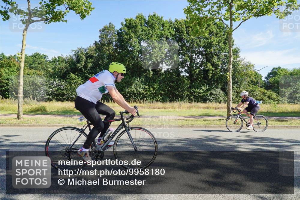 09.08.2026 - GEWOBA Citytriathlon Bremen Michael Burmester http://msf.ph/oto/9958180 09.08.2026 10:38:21 Radfahren 49, 117, 127, 171, 183, 409 meine-sportfotos.de
