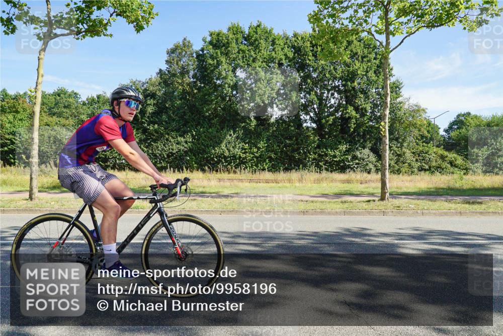 09.08.2026 - GEWOBA Citytriathlon Bremen Michael Burmester http://msf.ph/oto/9958196 09.08.2026 10:38:57 Radfahren 73, 351, 512, 525 meine-sportfotos.de