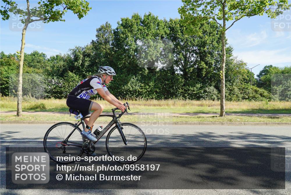 09.08.2026 - GEWOBA Citytriathlon Bremen Michael Burmester http://msf.ph/oto/9958197 09.08.2026 10:38:59 Radfahren 73, 351, 525 meine-sportfotos.de