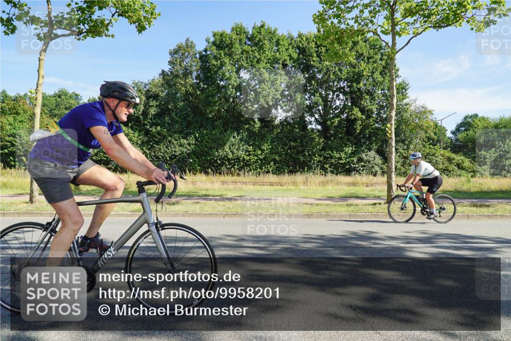 09.08.2026 - GEWOBA Citytriathlon Bremen Michael Burmester http://msf.ph/oto/9958201 09.08.2026 10:39:14 Radfahren 81, 420, 429 meine-sportfotos.de