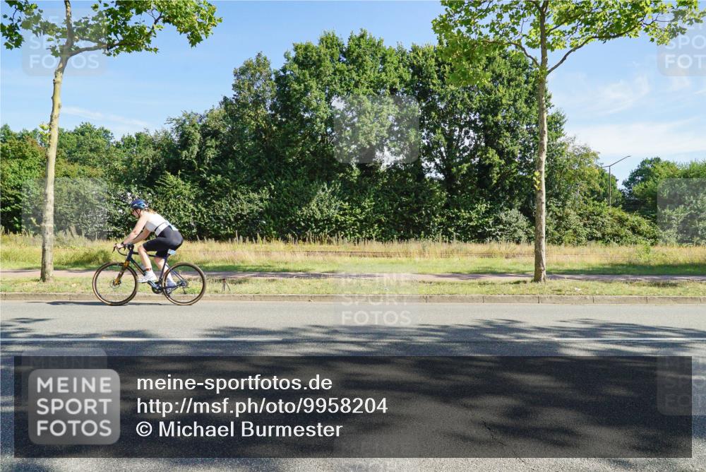 09.08.2026 - GEWOBA Citytriathlon Bremen Michael Burmester http://msf.ph/oto/9958204 09.08.2026 10:39:16 Radfahren 81, 420, 429, 431 meine-sportfotos.de