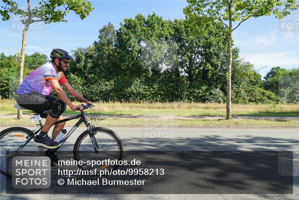 09.08.2026 - GEWOBA Citytriathlon Bremen Michael Burmester http://msf.ph/oto/9958213 09.08.2026 10:39:38 Radfahren 9, 227, 245, 469, 499 meine-sportfotos.de