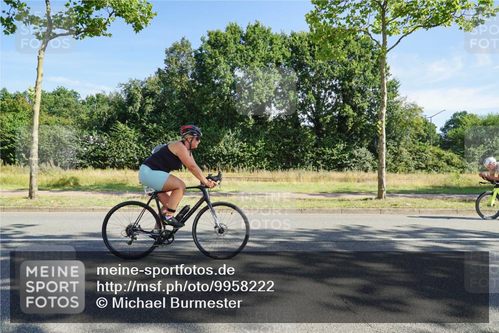 09.08.2026 - GEWOBA Citytriathlon Bremen Michael Burmester http://msf.ph/oto/9958222 09.08.2026 10:40:01 Radfahren 11, 69, 197, 203, 485 meine-sportfotos.de