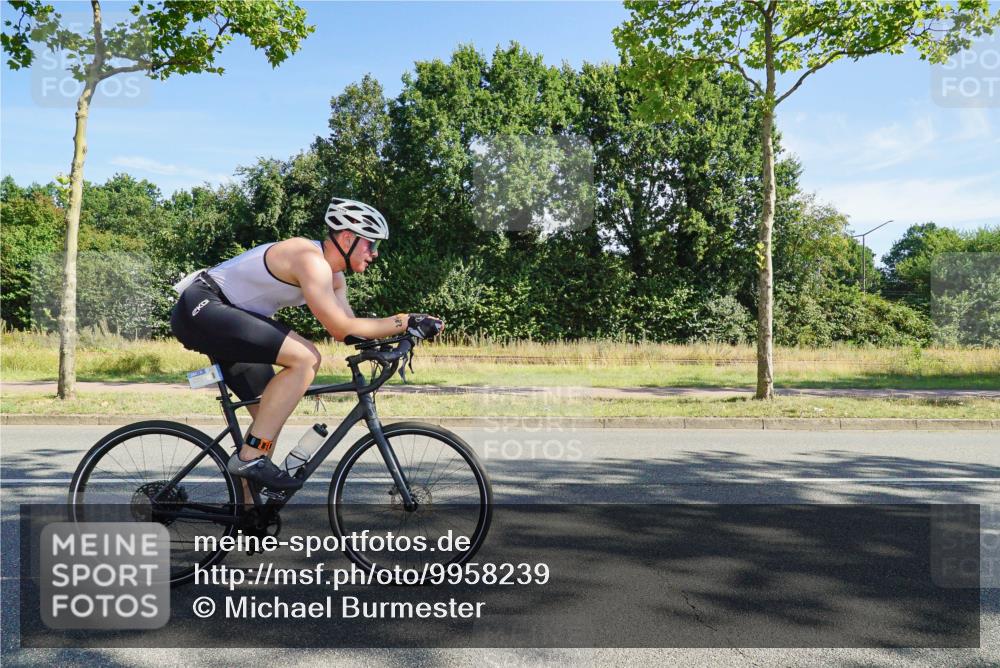 09.08.2026 - GEWOBA Citytriathlon Bremen Michael Burmester http://msf.ph/oto/9958239 09.08.2026 10:40:50 Radfahren 91, 284, 348, 416 meine-sportfotos.de