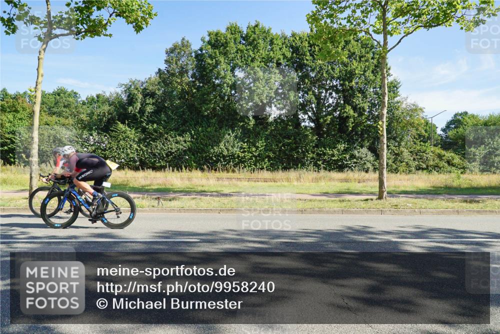 09.08.2026 - GEWOBA Citytriathlon Bremen Michael Burmester http://msf.ph/oto/9958240 09.08.2026 10:40:55 Radfahren 284, 348, 360, 416 meine-sportfotos.de