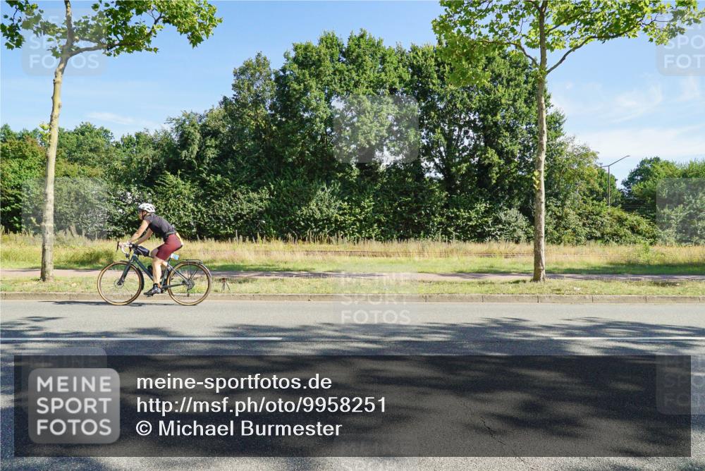 09.08.2026 - GEWOBA Citytriathlon Bremen Michael Burmester http://msf.ph/oto/9958251 09.08.2026 10:41:28 Radfahren 78, 308, 412 meine-sportfotos.de