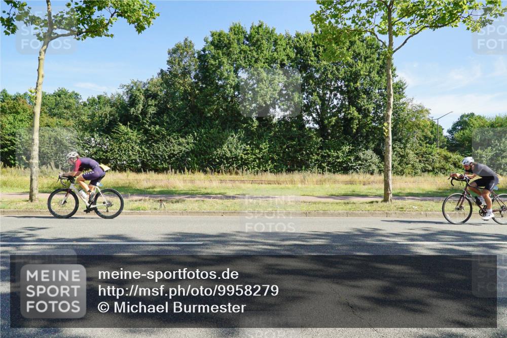 09.08.2026 - GEWOBA Citytriathlon Bremen Michael Burmester http://msf.ph/oto/9958279 09.08.2026 10:42:37 Radfahren 199, 297, 322, 422 meine-sportfotos.de
