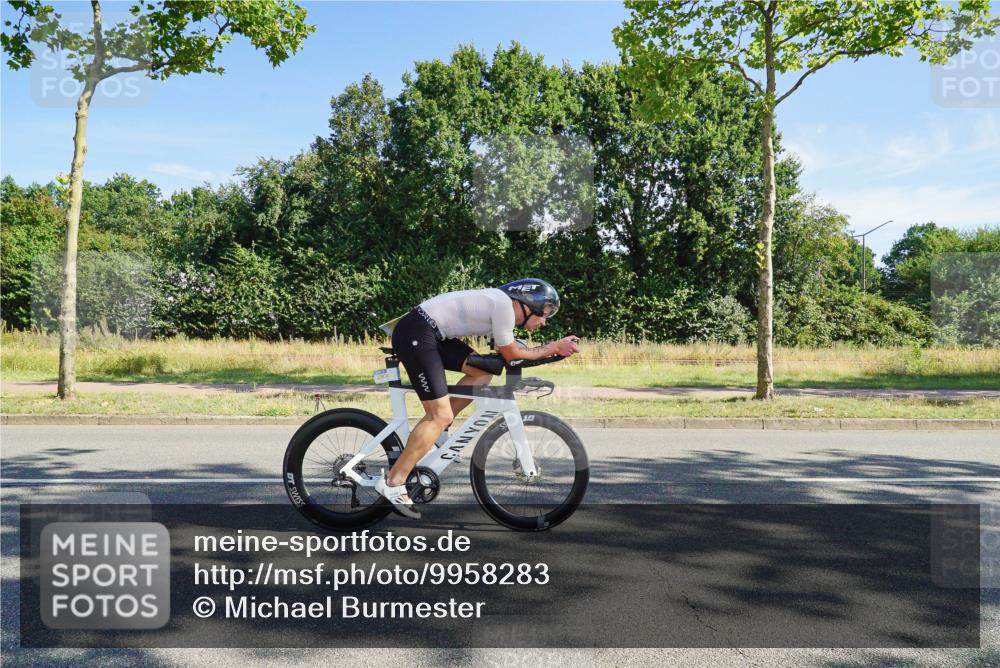 09.08.2026 - GEWOBA Citytriathlon Bremen Michael Burmester http://msf.ph/oto/9958283 09.08.2026 10:42:44 Radfahren 199, 297, 529 meine-sportfotos.de