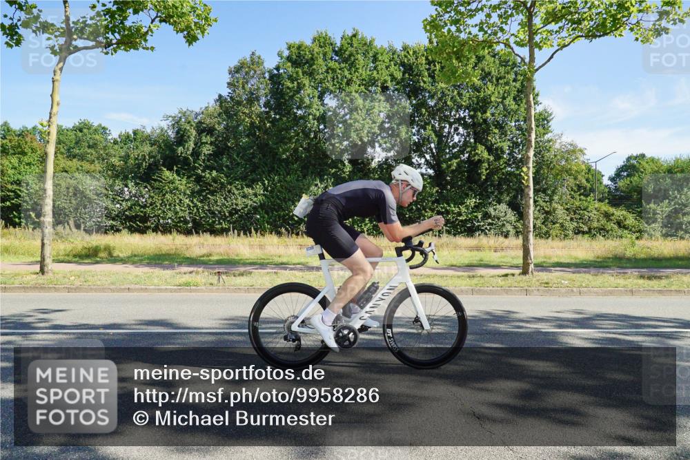 09.08.2026 - GEWOBA Citytriathlon Bremen Michael Burmester http://msf.ph/oto/9958286 09.08.2026 10:42:51 Radfahren 318, 323, 529 meine-sportfotos.de