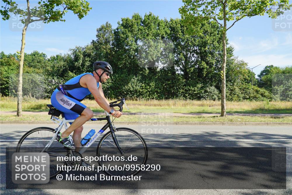 09.08.2026 - GEWOBA Citytriathlon Bremen Michael Burmester http://msf.ph/oto/9958290 09.08.2026 10:43:01 Radfahren 318, 323, 389, 393 meine-sportfotos.de
