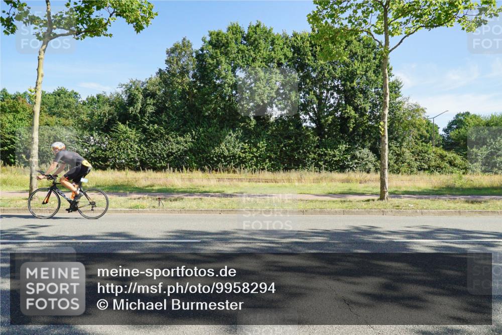 09.08.2026 - GEWOBA Citytriathlon Bremen Michael Burmester http://msf.ph/oto/9958294 09.08.2026 10:43:07 Radfahren 321, 323, 389, 393, 427 meine-sportfotos.de