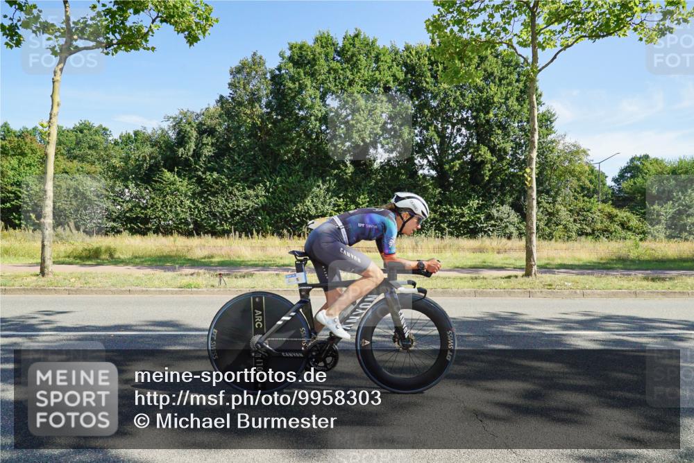 09.08.2026 - GEWOBA Citytriathlon Bremen Michael Burmester http://msf.ph/oto/9958303 09.08.2026 10:43:34 Radfahren 290, 293, 315, 319, 375, 463, 517 meine-sportfotos.de