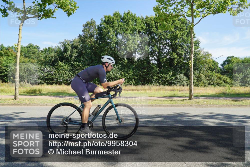 09.08.2026 - GEWOBA Citytriathlon Bremen Michael Burmester http://msf.ph/oto/9958304 09.08.2026 10:43:37 Radfahren 293, 315, 319, 375, 517 meine-sportfotos.de