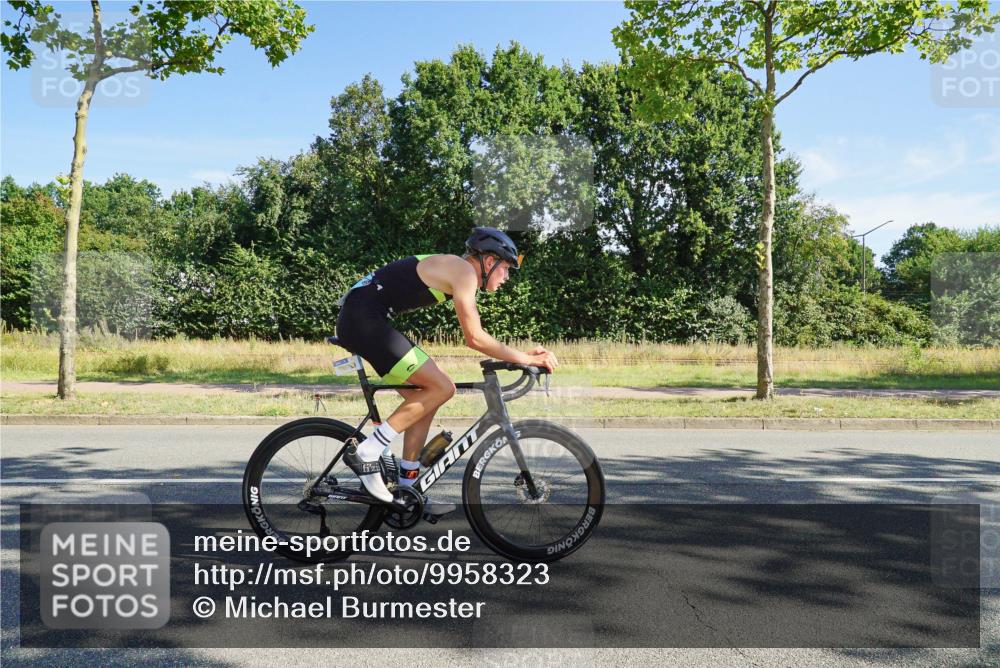 09.08.2026 - GEWOBA Citytriathlon Bremen Michael Burmester http://msf.ph/oto/9958323 09.08.2026 10:44:52 Radfahren 221, 231, 342, 391, 398, 523 meine-sportfotos.de