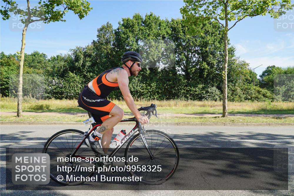 09.08.2026 - GEWOBA Citytriathlon Bremen Michael Burmester http://msf.ph/oto/9958325 09.08.2026 10:44:55 Radfahren 221, 231, 342, 391, 398, 519 meine-sportfotos.de