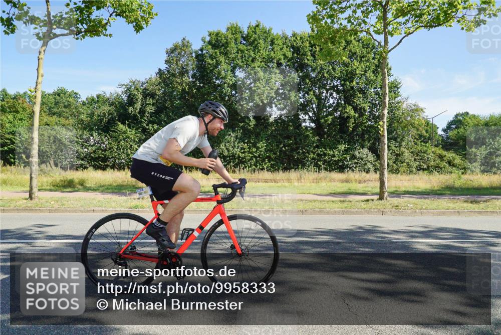 09.08.2026 - GEWOBA Citytriathlon Bremen Michael Burmester http://msf.ph/oto/9958333 09.08.2026 10:45:05 Radfahren 59, 221, 231, 338, 342, 391, 395, 519 meine-sportfotos.de