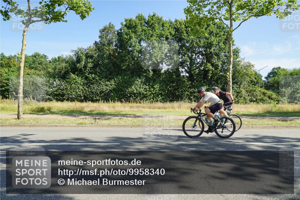09.08.2026 - GEWOBA Citytriathlon Bremen Michael Burmester http://msf.ph/oto/9958340 09.08.2026 10:45:33 Radfahren 355 meine-sportfotos.de