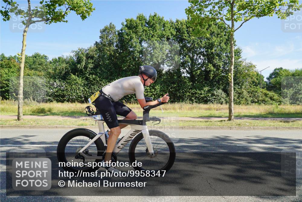 09.08.2026 - GEWOBA Citytriathlon Bremen Michael Burmester http://msf.ph/oto/9958347 09.08.2026 10:45:48 Radfahren 355, 400, 465, 478, 528 meine-sportfotos.de