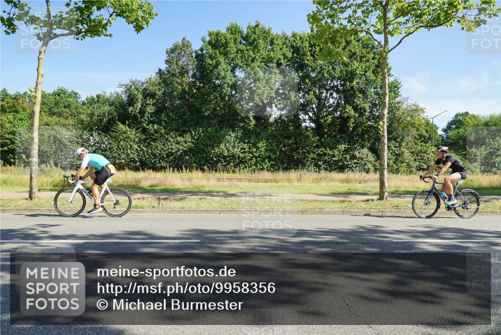 09.08.2026 - GEWOBA Citytriathlon Bremen Michael Burmester http://msf.ph/oto/9958356 09.08.2026 10:46:06 Radfahren 339, 407, 408, 478 meine-sportfotos.de