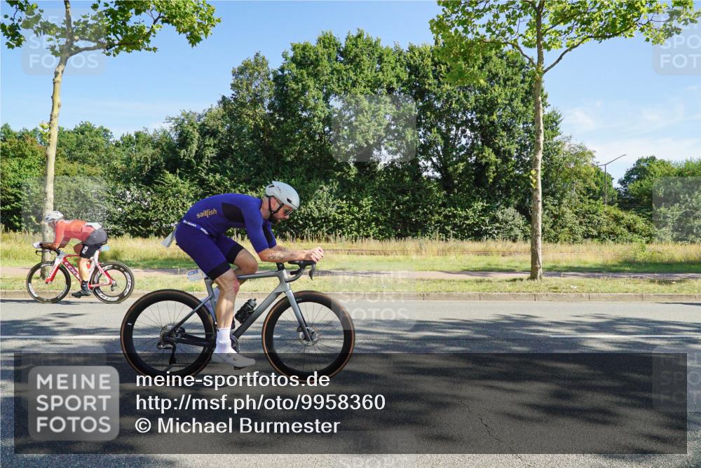09.08.2026 - GEWOBA Citytriathlon Bremen Michael Burmester http://msf.ph/oto/9958360 09.08.2026 10:46:15 Radfahren 325, 328, 332, 343, 364, 366, 379, 407, 408, 502 meine-sportfotos.de