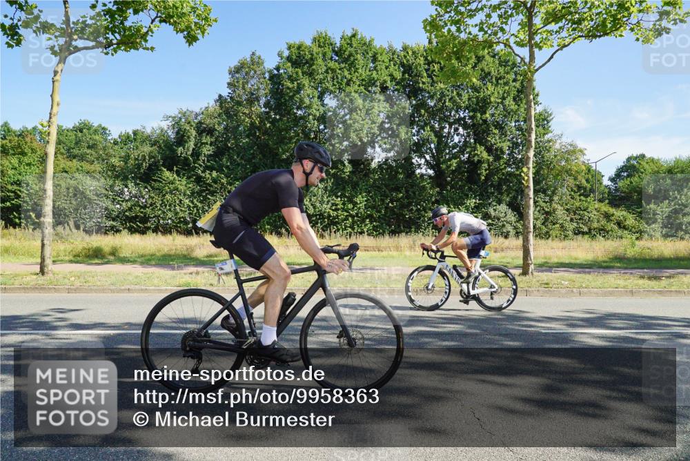 09.08.2026 - GEWOBA Citytriathlon Bremen Michael Burmester http://msf.ph/oto/9958363 09.08.2026 10:46:18 Radfahren 325, 328, 332, 343, 364, 366, 379, 407, 408, 502 meine-sportfotos.de