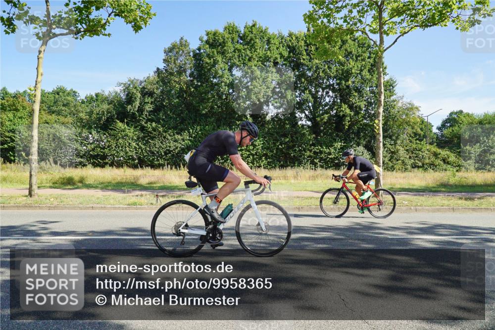 09.08.2026 - GEWOBA Citytriathlon Bremen Michael Burmester http://msf.ph/oto/9958365 09.08.2026 10:46:19 Radfahren 325, 328, 332, 343, 364, 366, 379, 408, 502 meine-sportfotos.de