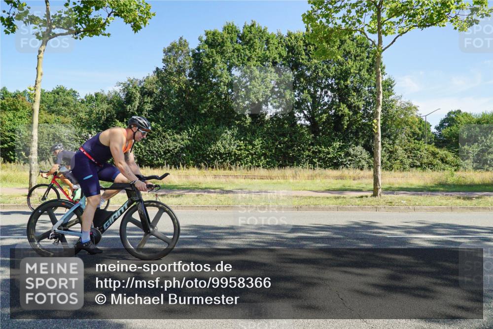 09.08.2026 - GEWOBA Citytriathlon Bremen Michael Burmester http://msf.ph/oto/9958366 09.08.2026 10:46:20 Radfahren 325, 328, 332, 343, 364, 366, 379, 408, 502 meine-sportfotos.de