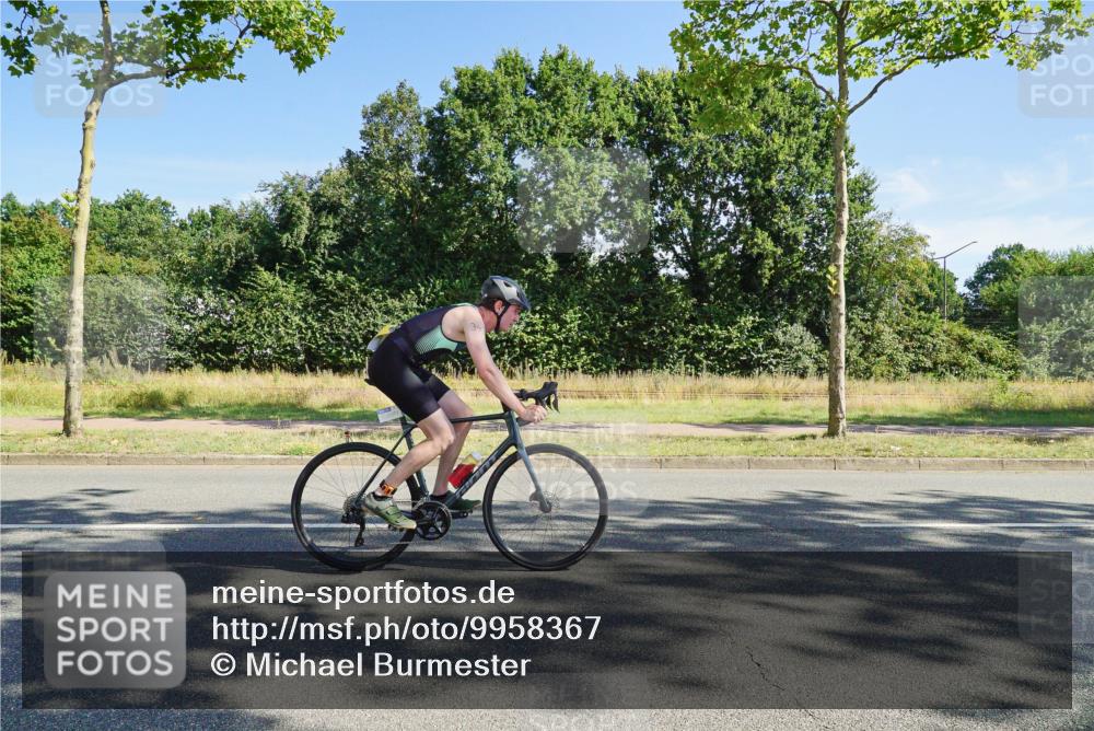 09.08.2026 - GEWOBA Citytriathlon Bremen Michael Burmester http://msf.ph/oto/9958367 09.08.2026 10:46:22 Radfahren 325, 328, 332, 343, 364, 366, 369, 379, 408, 502 meine-sportfotos.de