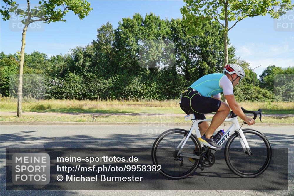 09.08.2026 - GEWOBA Citytriathlon Bremen Michael Burmester http://msf.ph/oto/9958382 09.08.2026 10:46:55 Radfahren 125, 131, 249, 304, 329, 368, 403, 406 meine-sportfotos.de